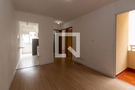 Sala de apartamento para alugar com 2 quartos, 48m² em Jardim Ísis, Cotia