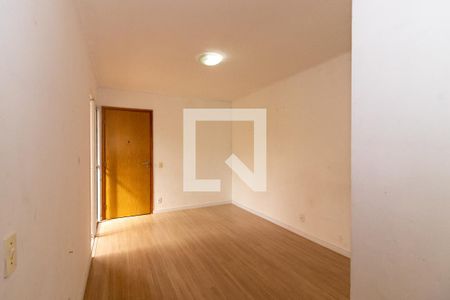 Sala de apartamento para alugar com 2 quartos, 48m² em Jardim Ísis, Cotia