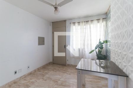 Sala de apartamento para alugar com 2 quartos, 42m² em Vila Perracini, Poá