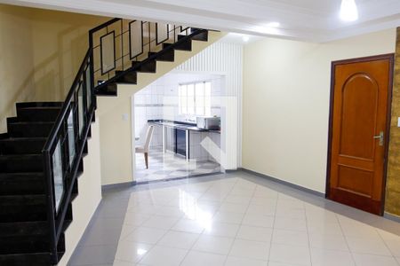 sala de casa à venda com 3 quartos, 222m² em Umuarama, Osasco