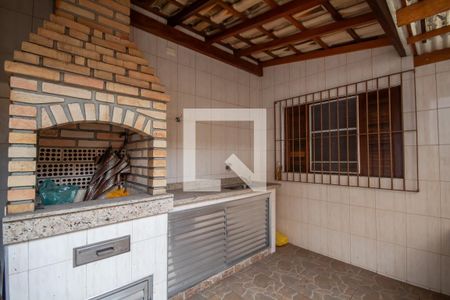 Casa à venda com 220m², 3 quartos e 4 vagas Casa à venda com 220m², 3 quartos e 4 vagasChurrasqueira