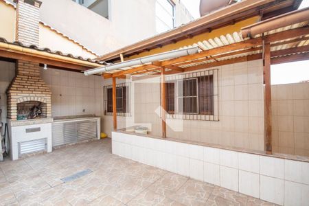 Casa à venda com 220m², 3 quartos e 4 vagas Casa à venda com 220m², 3 quartos e 4 vagasChurrasqueira