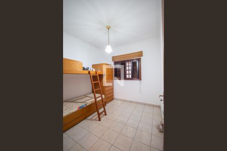 Casa à venda com 220m², 3 quartos e 4 vagas Casa à venda com 220m², 3 quartos e 4 vagasQuarto 3