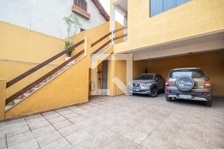 Casa à venda com 220m², 3 quartos e 4 vagas Casa à venda com 220m², 3 quartos e 4 vagasGaragem