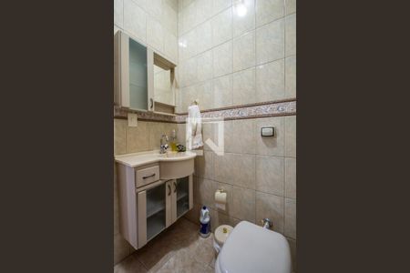 Casa à venda com 220m², 3 quartos e 4 vagas Casa à venda com 220m², 3 quartos e 4 vagasLavabo