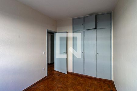 Quarto 2 de apartamento para alugar com 3 quartos, 76m² em Carlos Prates, Belo Horizonte