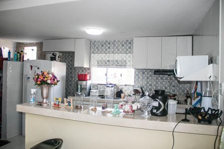 Cozinha de casa para alugar com 3 quartos, 130m² em Cabula  , Salvador