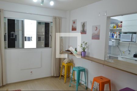 Sala de apartamento para alugar com 2 quartos, 49m² em Jacarepaguá, Rio de Janeiro