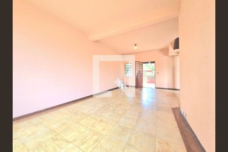 Sala de casa para alugar com 3 quartos, 850m² em Joá, Lagoa Santa