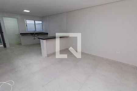 Sala de casa para alugar com 2 quartos, 47m² em Vila Nhocune, São Paulo