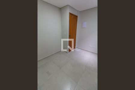 Quarto 1 de casa para alugar com 2 quartos, 47m² em Vila Nhocune, São Paulo