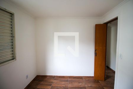 Quarto 1 de apartamento para alugar com 2 quartos, 42m² em Itaim Paulista, São Paulo