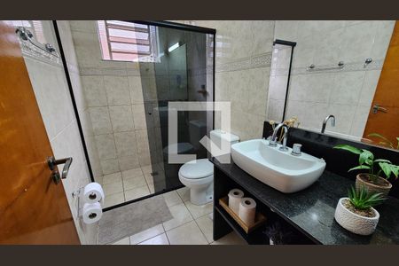 Casa à venda com 420m², 4 quartos e 10 vagas Casa à venda com 420m², 4 quartos e 10 vagasBanheiro Quarto