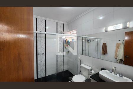 Casa à venda com 420m², 4 quartos e 10 vagas Casa à venda com 420m², 4 quartos e 10 vagasBanheiro social