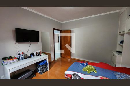 Casa à venda com 420m², 4 quartos e 10 vagas Casa à venda com 420m², 4 quartos e 10 vagasQuarto