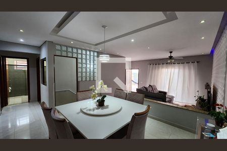 Sala de jantar  de casa à venda com 4 quartos, 420m² em Jardim do Lago, Jundiaí