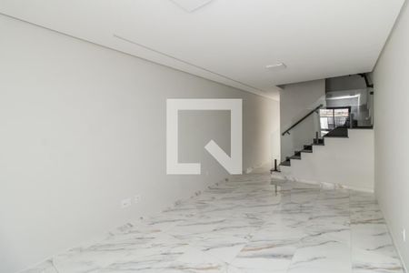 Sala de casa à venda com 3 quartos, 186m² em Vila Ré, São Paulo