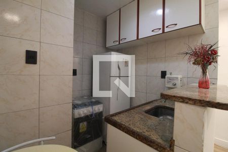 Cozinha de apartamento para alugar com 1 quarto, 32m² em Copacabana, Rio de Janeiro