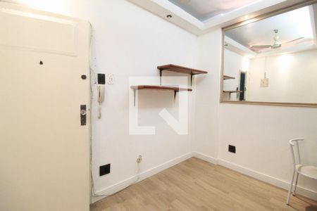 Sala/Cozinha de apartamento para alugar com 1 quarto, 32m² em Copacabana, Rio de Janeiro