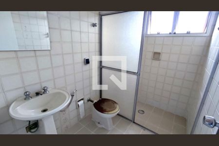 Banheiro de apartamento à venda com 1 quarto, 60m² em Centro, Jundiaí