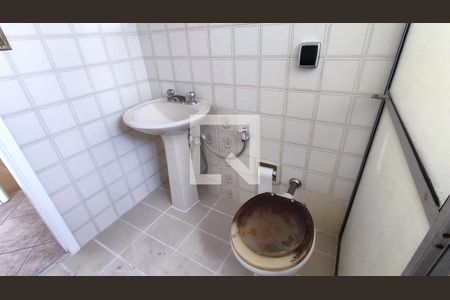 Banheiro de apartamento à venda com 1 quarto, 60m² em Centro, Jundiaí