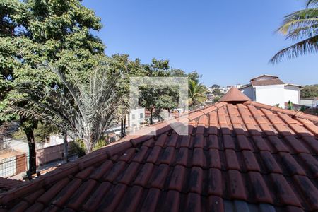 Vista da Suíte 1 de casa à venda com 4 quartos, 302m² em Santa Monica, Belo Horizonte