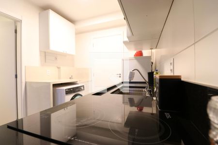 Cozinha de apartamento para alugar com 1 quarto, 35m² em Vila Romana, São Paulo