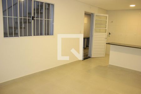 Sala de casa para alugar com 1 quarto, 30m² em Jardim Paraventi, Guarulhos