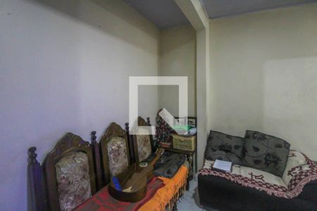 Casa à venda com 70m², 2 quartos e 2 vagasSala