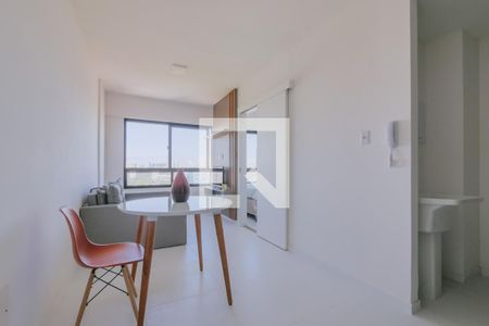 Sala de apartamento para alugar com 1 quarto, 29m² em Imbuí, Salvador