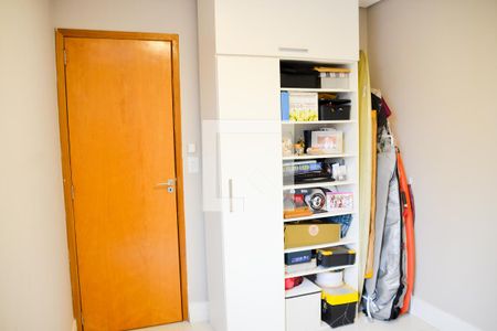 Apartamento à venda com 184m², 2 quartos e 2 vagas Apartamento à venda com 184m², 2 quartos e 2 vagasQuarto 2