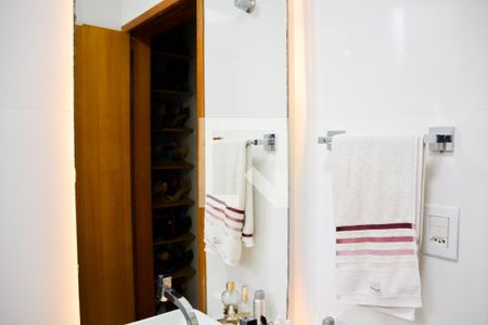 Apartamento à venda com 184m², 2 quartos e 2 vagas Apartamento à venda com 184m², 2 quartos e 2 vagasBanheiro