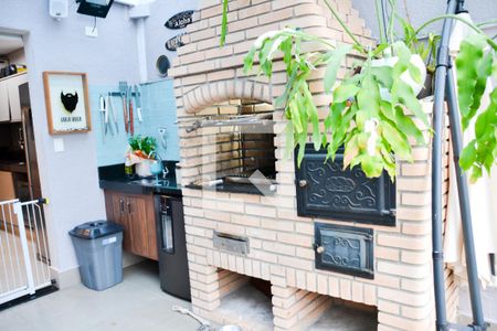 Apartamento à venda com 184m², 2 quartos e 2 vagas Apartamento à venda com 184m², 2 quartos e 2 vagasChurrasqueira