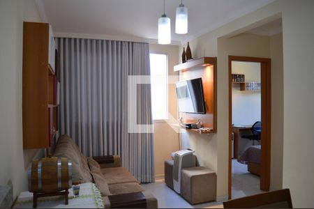 Sala de apartamento à venda com 2 quartos, 48m² em Cabral, Contagem