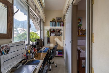 Sala de apartamento à venda com 2 quartos, 65m² em Grajaú, Rio de Janeiro