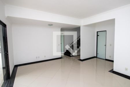 Sala de TV de casa de condomínio para alugar com 3 quartos, 600m² em Freguesia (jacarepaguá), Rio de Janeiro