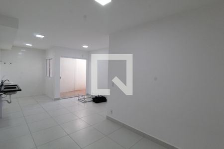 Sala de apartamento para alugar com 2 quartos, 45m² em Laranjeiras, Uberlândia