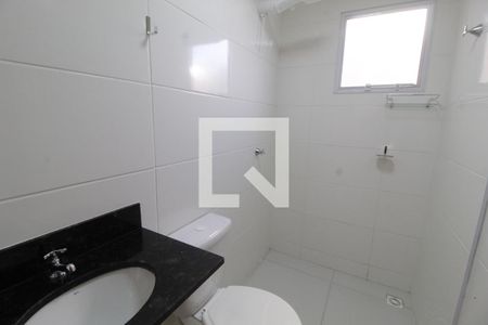 Banheiro Social de apartamento para alugar com 2 quartos, 45m² em Laranjeiras, Uberlândia