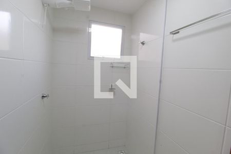 Banheiro Social de apartamento para alugar com 2 quartos, 45m² em Laranjeiras, Uberlândia