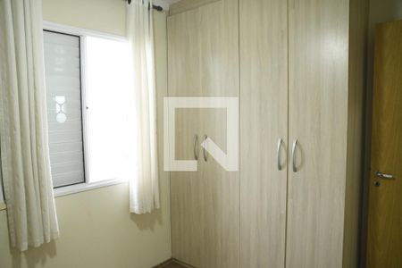 Quarto de apartamento para alugar com 2 quartos, 44m² em Jardim Isis, Cotia