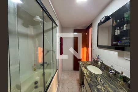 Apartamento à venda com 79m², 2 quartos e 1 vaga Apartamento à venda com 79m², 2 quartos e 1 vagaBanheiro da Suíte