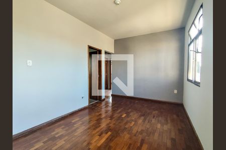 Sala de apartamento à venda com 3 quartos, 50m² em Ipiranga, Belo Horizonte