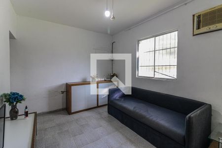 Sala de casa para alugar com 2 quartos, 2000m² em Camorim, Rio de Janeiro