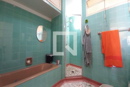 Apartamento à venda com 108m², 2 quartos e sem vaga Apartamento à venda com 108m², 2 quartos e sem vagaBanheiro