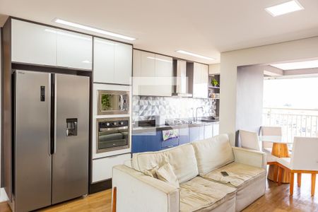 Sala e Cozinha de apartamento à venda com 2 quartos, 56m² em Jardim Matarazzo, São Paulo