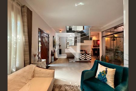 Sala de TV de casa à venda com 3 quartos, 140m² em Utinga, Santo André