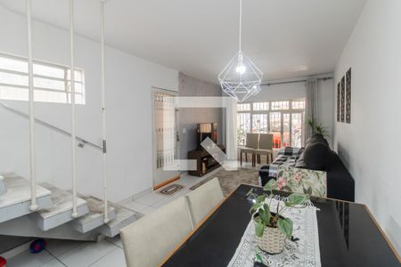 Sala de casa à venda com 4 quartos, 138m² em Jardim Popular, São Paulo