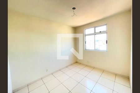 Sala de apartamento à venda com 2 quartos, 54m² em João Pinheiro, Belo Horizonte