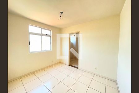 Suíte de apartamento à venda com 2 quartos, 64m² em João Pinheiro, Belo Horizonte