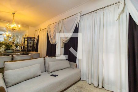 Sala de casa à venda com 3 quartos, 270m² em Vila Curuçá Velha, São Paulo